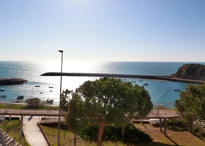 Baleeira Sol * 阿尔布费拉